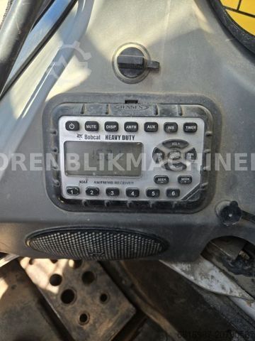 Mini excavator BOBCAT T650