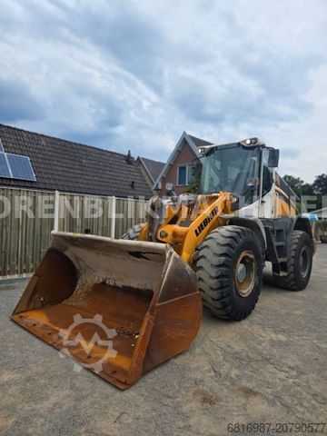 Погрузчик с колёсным шасси LIEBHERR L538