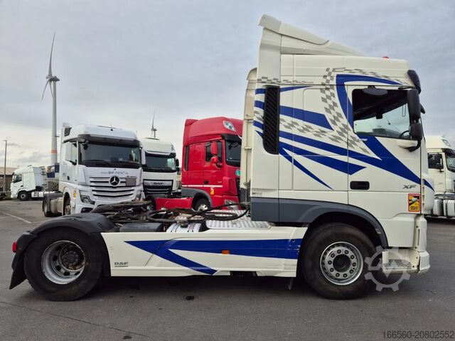 รถแทรกเตอร์มาตรฐาน DAF XF 530 FT SPACE CAB ZF INTARDER