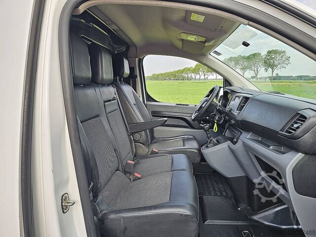 ऊंची छत वाला स्टेशन वैगन TOYOTA PRO-ACE 2.0