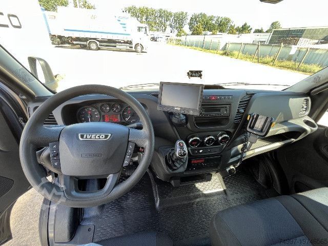 Sandučar IVECO 70C18A8 /P Hi-Matic / Webasto / Kamera / Klima / T