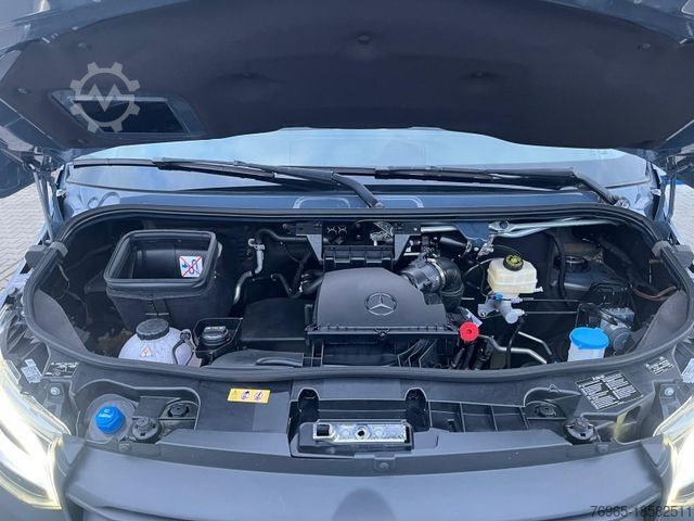 Dodávka s vysokou střechou MERCEDES-BENZ Sprinter 315 9G-TR HOCH+LANG KLIMA NAVI LED 360°