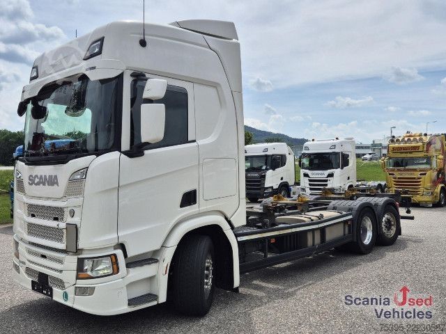 Camión con caja móvil Scania R 450 B6x2*4NB Lenkachse Multi BDF !!