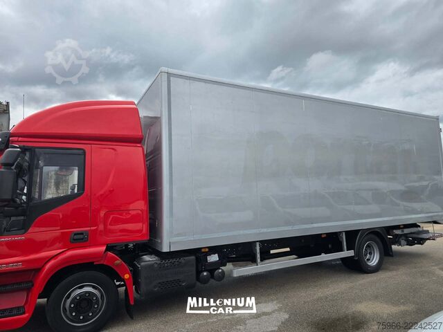 Skriňové nákladné vozidlo Iveco EUROCARGO 120E22 FURGONE 7,70 (2018)