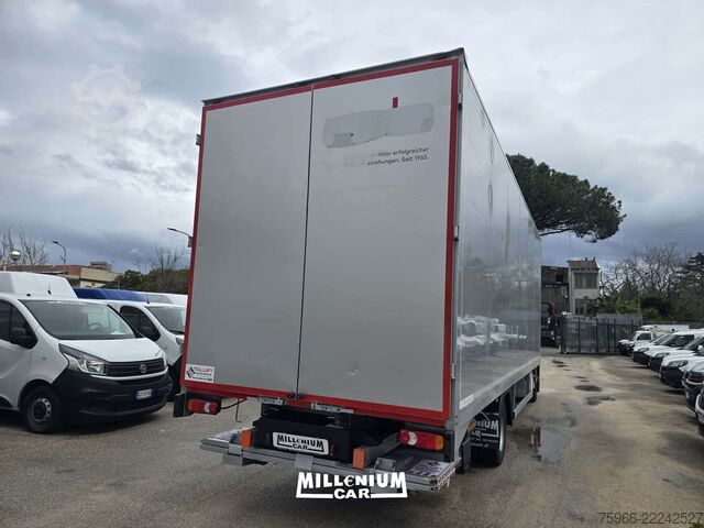 Skriňové nákladné vozidlo Iveco EUROCARGO 120E22 FURGONE 7,70 (2018)