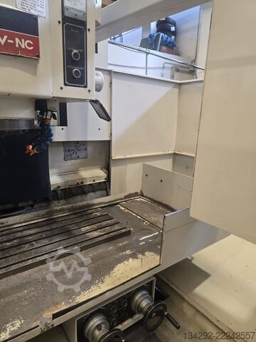Vertical Milling Machine OKUMA 4V-NC Okuma & Howa 4V-NC