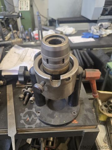 Vertical Milling Machine OKUMA 4V-NC Okuma & Howa 4V-NC