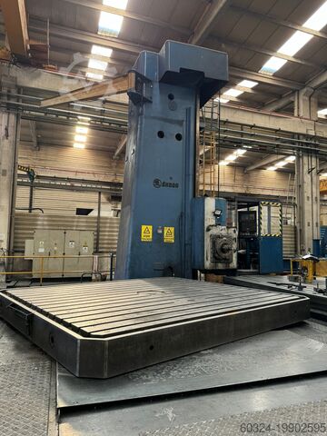 CNC-fræse- og boremaskine SKODA WD 200