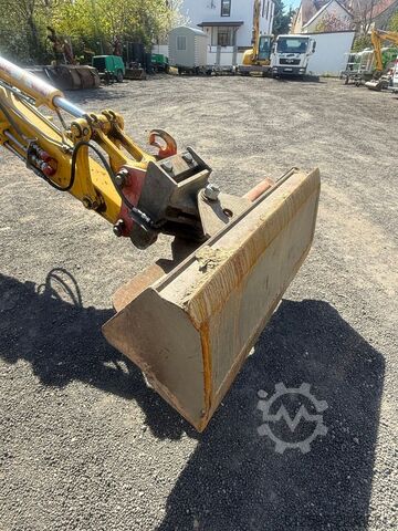 Excavadora móvil KOMATSU PW 98 MR-10 / gepflegt / 1650 Bh / inkl. GRL+TL