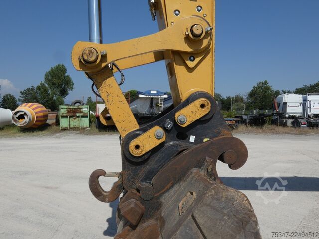 Crawler excavator Caterpillar 330