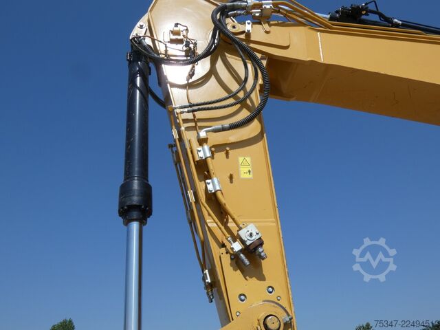 Crawler excavator Caterpillar 330