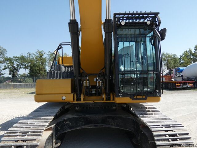 Crawler excavator Caterpillar 330