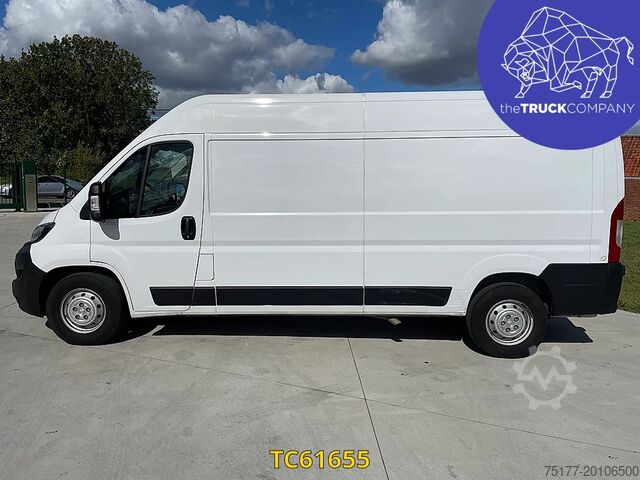 Box van Peugeot Boxer 435 L3 H2 2.2 Blue HDI
