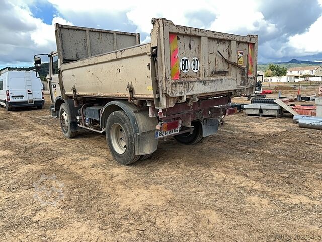 Camion de gunoi Renault M180