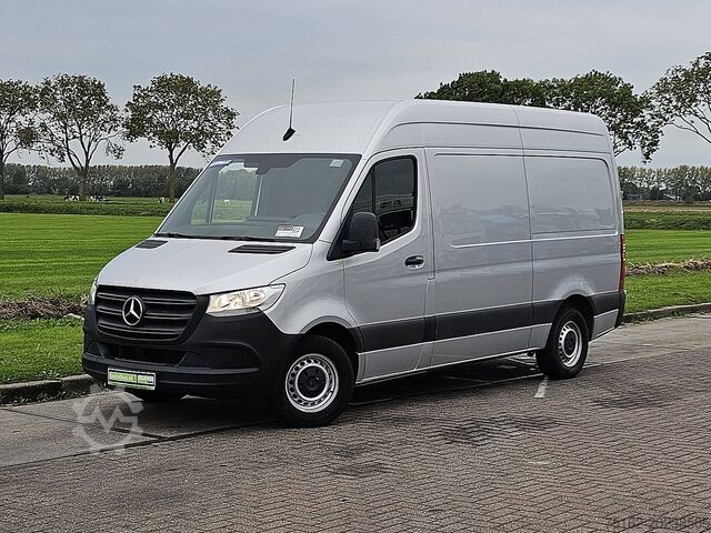 High-roof van MERCEDES-BENZ SPRINTER 315 L2H2 RWD Mbux Autom!
