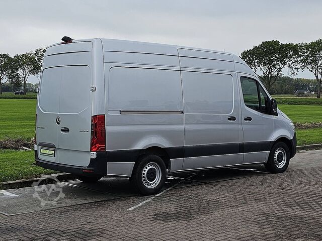 High-roof van MERCEDES-BENZ SPRINTER 315 L2H2 RWD Mbux Autom!