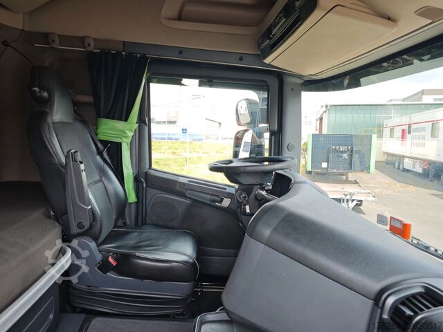 واحد تراکتور با حجم بالا SCANIA R450  MEGA Vollverkleidung Standklima