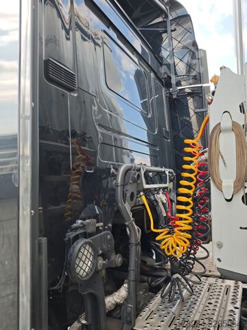 واحد کشنده استاندارد SCANIA R450 Vollverkleidung Retarder