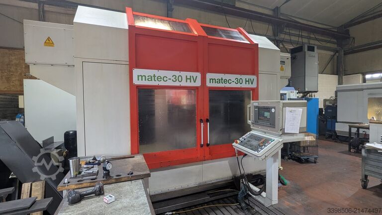 Centre d’usinage universel Matec 30 HV