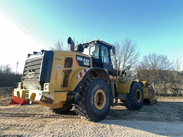 Máy xúc Caterpillar 966M