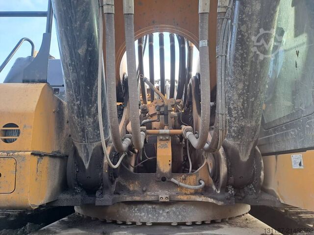 รถขุดตีนตะขาบ CAT 395