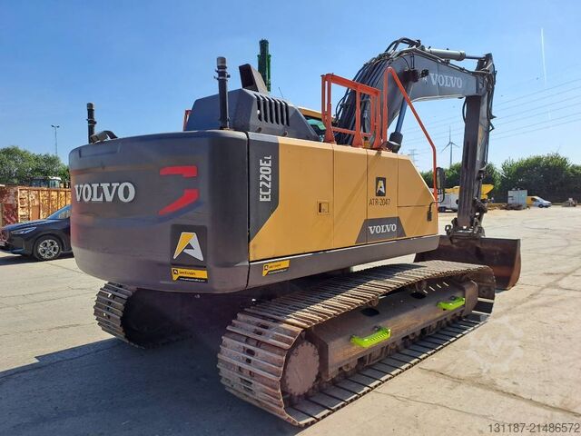 รถขุดตีนตะขาบ Volvo EC220EL