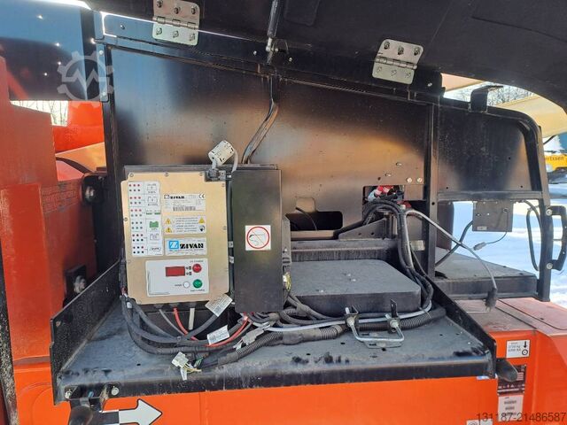 Teleskopska platforma JLG EC520AJ