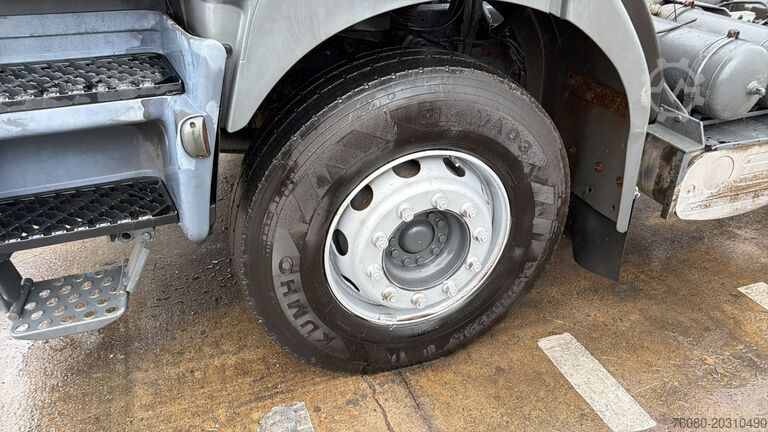 Châssis cabine Renault KERAX 420 (LAMES / GRAND PONT / STEEL SUSP. / B...