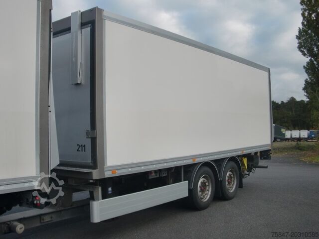 Kamion sa sandukom Mercedes-Benz Actros 1836 L Komplettzug Durchlader