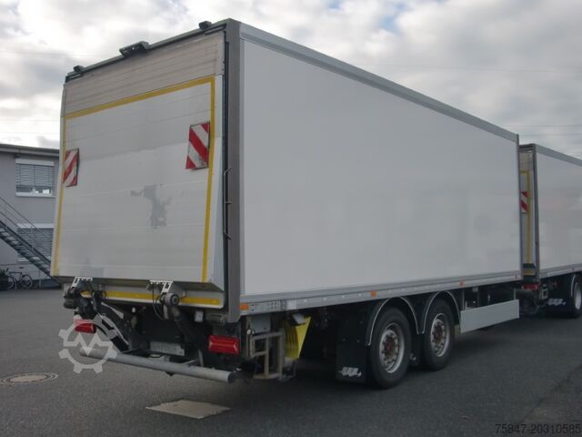 Kamion sa sandukom Mercedes-Benz Actros 1836 L Komplettzug Durchlader