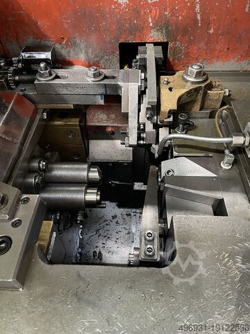 Double pressure press for screw manufacturing. SACMA KSP11