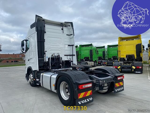 スタンダード-SZM Volvo FH 500