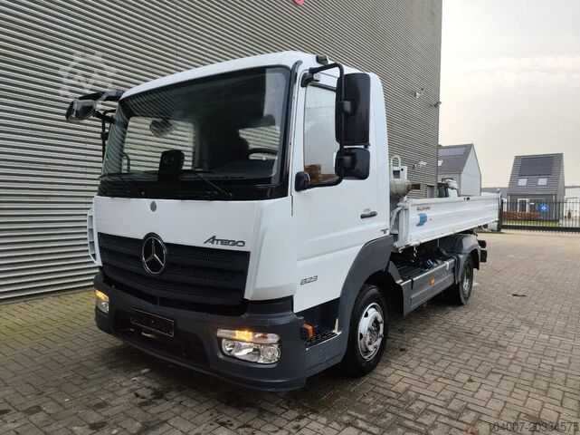Benne à 3 côtés Mercedes-Benz Atego 823 4x2 Meiller 3 Seitenkipper