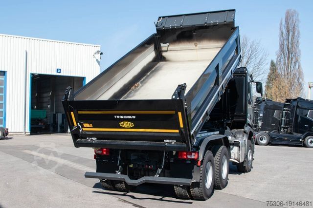 Трехсторонний самосвал DAF FAT XFC 530 Meiller Trigenius D316