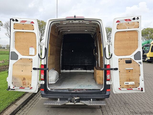 Xe ga mui cao VOLKSWAGEN CRAFTER 35 2.0 L3H3 140Pk Euro6 AC!