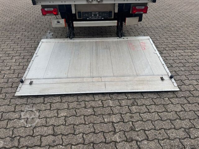 냉장 밴 IVECO Daily 35C14 Tiefkühlkoffer mit LBW **Carrier***
