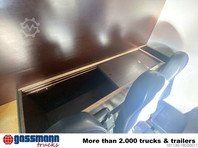 Turistički autobus Iveco Daily 35S12 2,3 HPI 4x2, 8 Sitzplätze