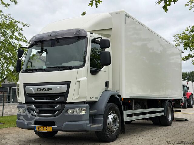 Bőrönd DAF CF 320 LF.320.19 EURO6. 99823 km!