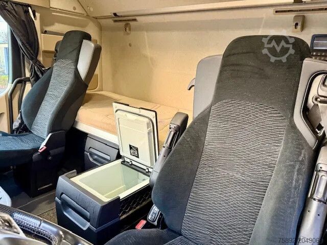 Volume-SZM Mercedes-Benz Actros 1845 GigaSpace/2x Tank/Voll Luft/Eu6d