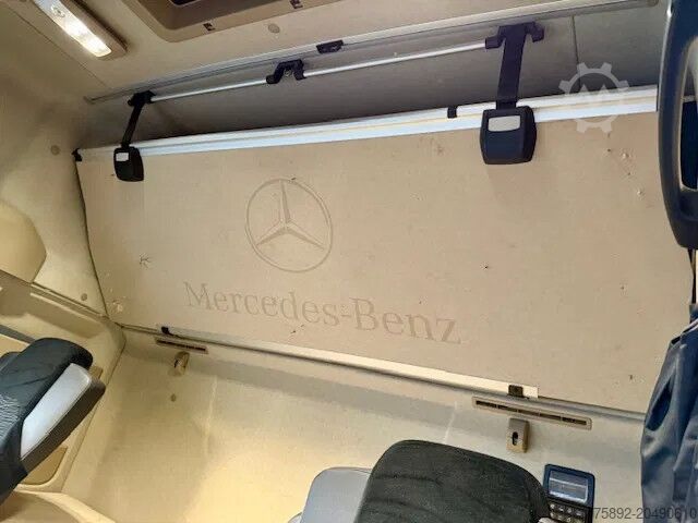 Volume-SZM Mercedes-Benz Actros 1845 GigaSpace/2x Tank/Voll Luft/Eu6d