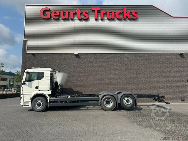 Шасси с кабиной MAN TGS 26.520 6X2H-4 BL CH HYDRO DRIVE CHASSIS CAB...