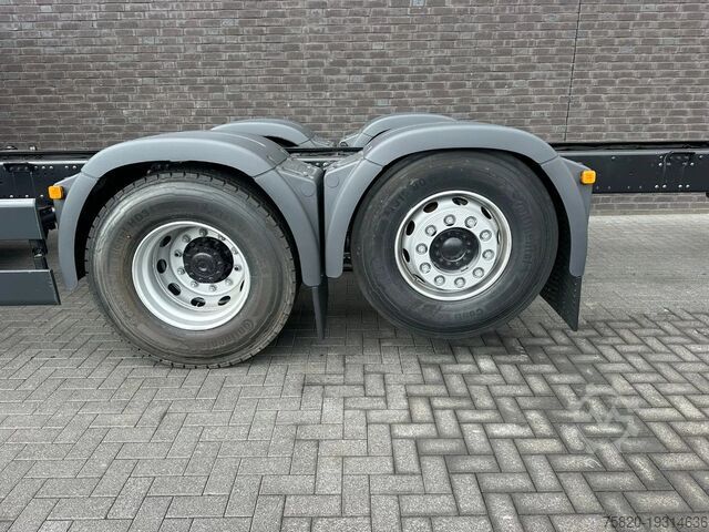 Sasis dengan kabin MAN TGS 26.520 6X2H-4 BL CH HYDRO DRIVE CHASSIS CAB...