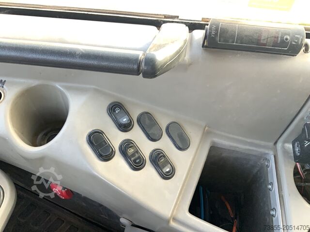 Šarnīru pašizgāzējs Komatsu HM300-3