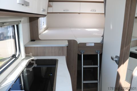 Полуинтегрированный автодом Carado VAN V337 Pro+