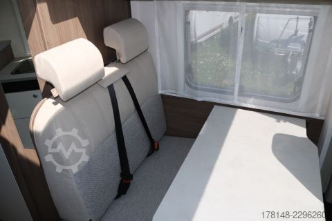 Полуинтегрированный автодом Carado VAN V337 Pro+