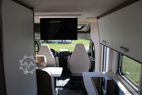 Полуинтегрированный автодом Carado VAN V337 Pro+