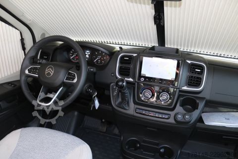 Полуинтегрированный автодом Carado VAN V337 Pro+