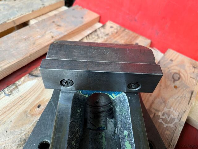 Maskinskruvstycke Röhm 135x35  