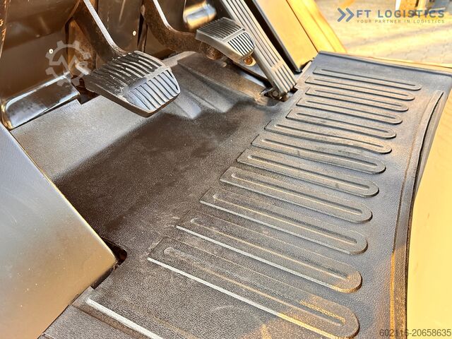 Chariot élévateur à fourche Toyota 42-4FD40 / DIESEL / 4500KG / DUPLEX / FO