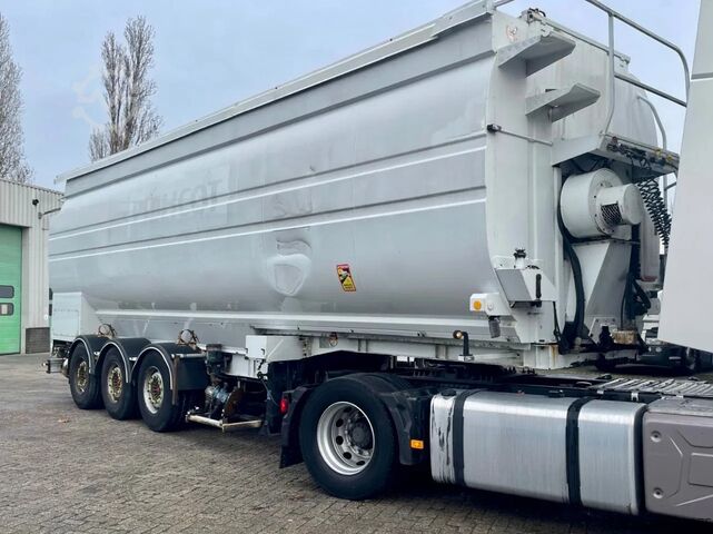 Silo Turbo's Hoet TSCI 7 COMP. SAF AXLES, AIR SUSPENSION